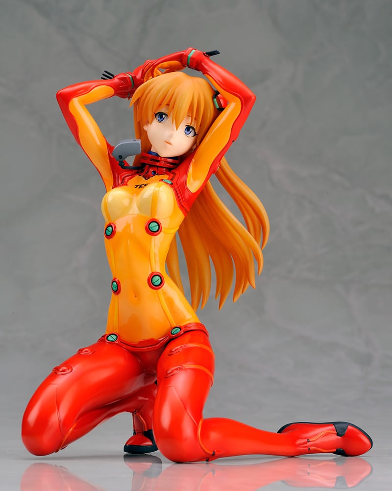 Evangelion: Asuka se luce con un sensual traje en una nueva figura anime