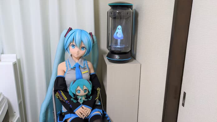 El Japonés que se casó con Hatsune Miku, pierde a su esposa por una actualización