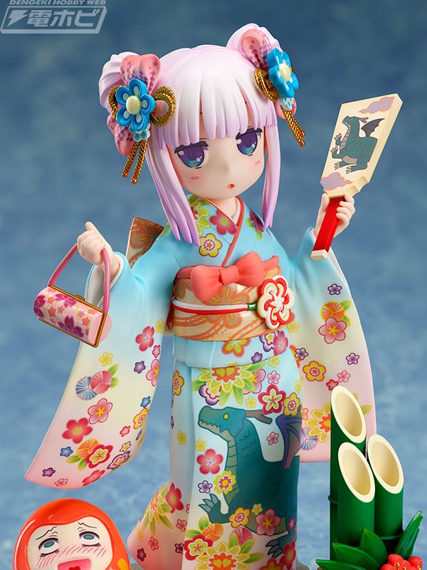 Kanna Kamui viste un kimono en una figura a escala