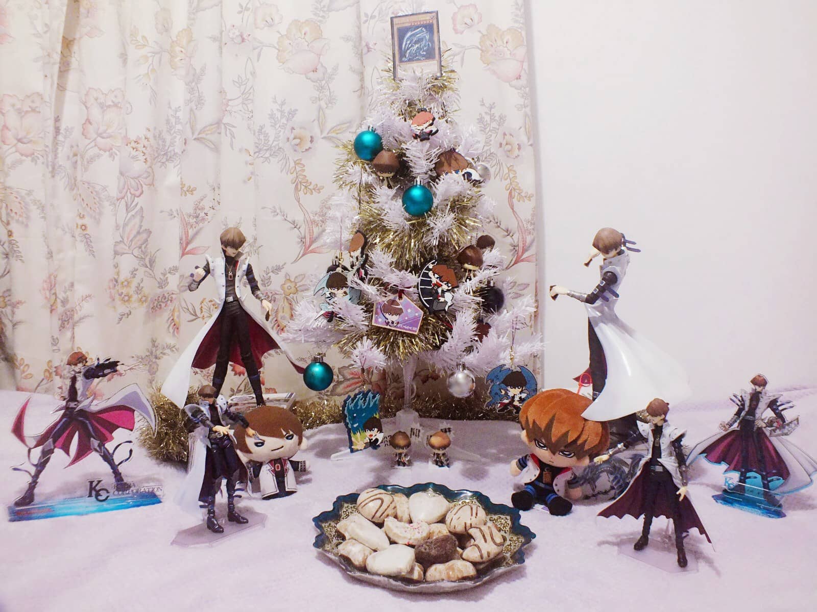 Otakus celebran la navidad en compañía de su waifu