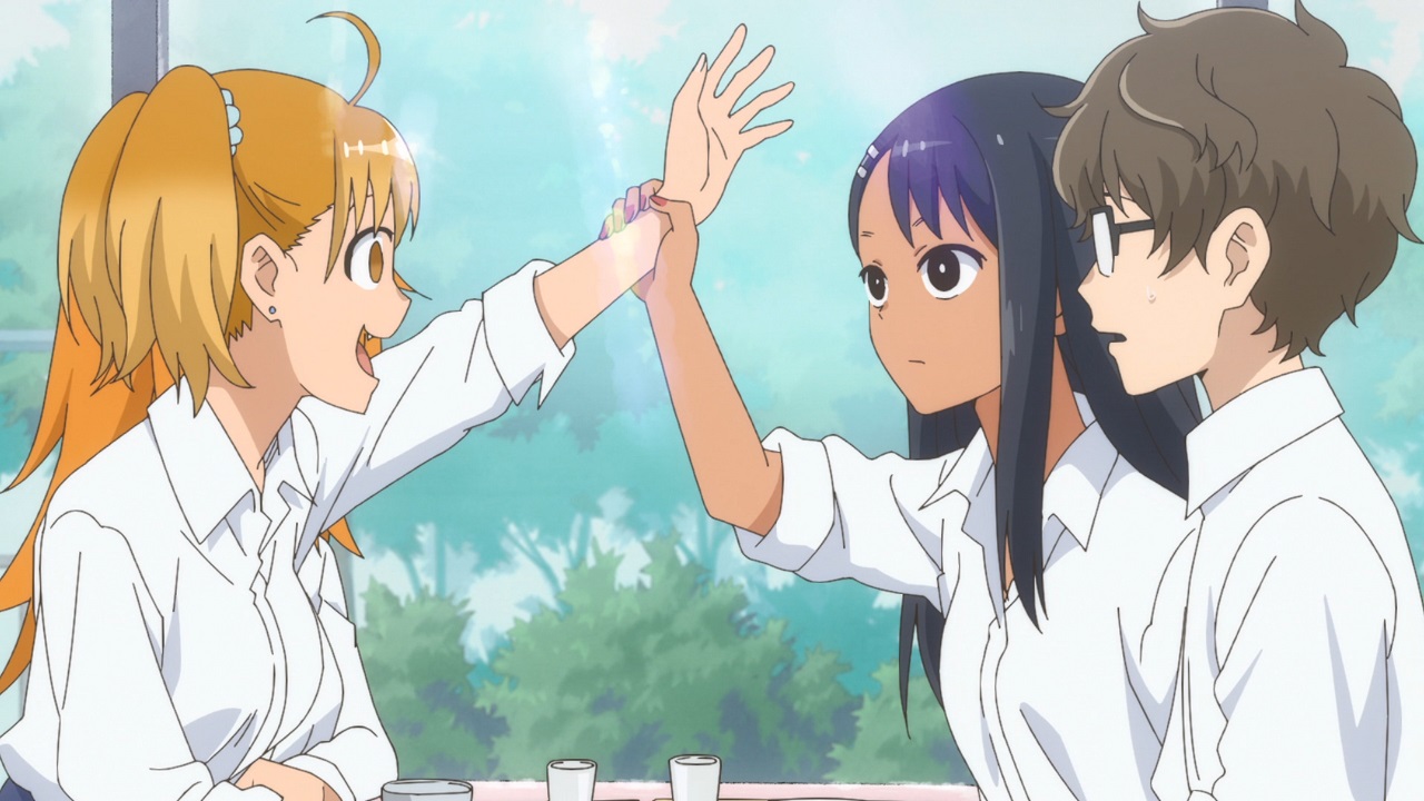 nagatoro defendiendo a naoto
