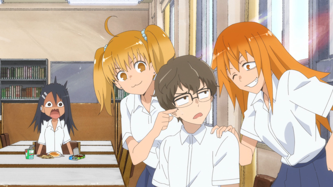 Amigas de Nagatoro estudiando con Naoto