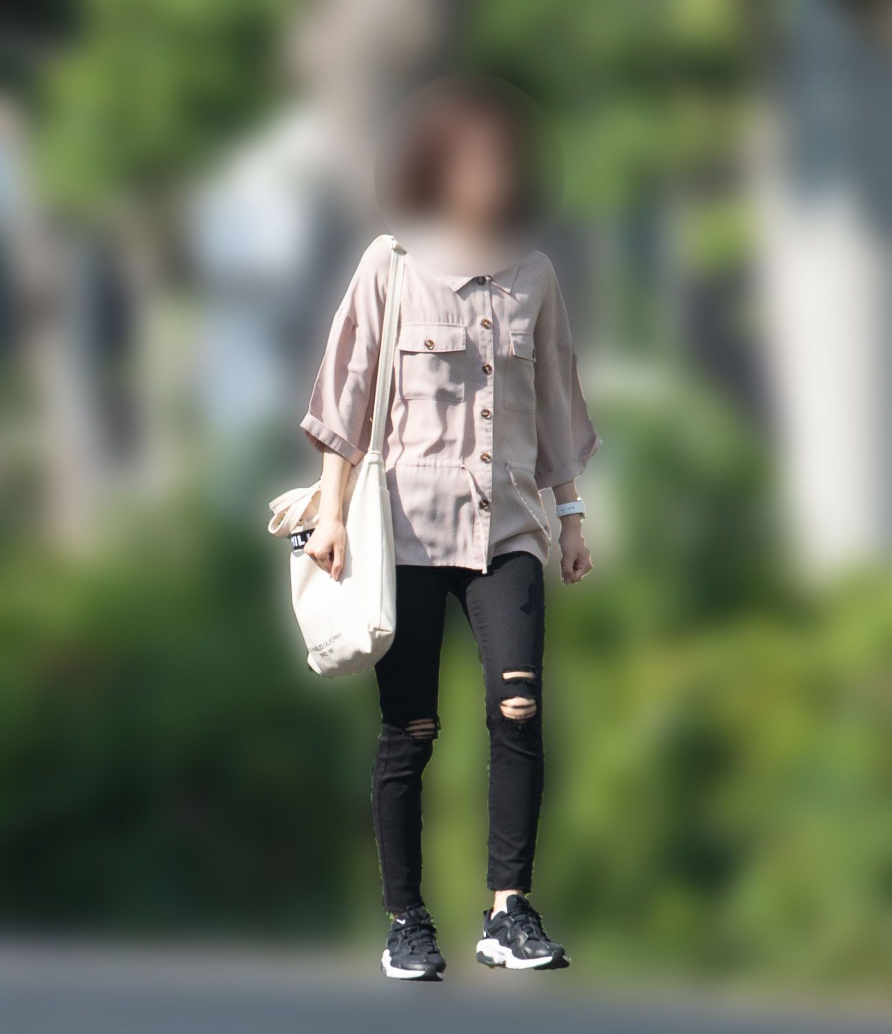 LiSA sufrió de NTR - Su esposo le es infiel con una joven