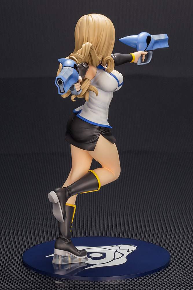 Edens zero Rebecca Bluegarden figura4