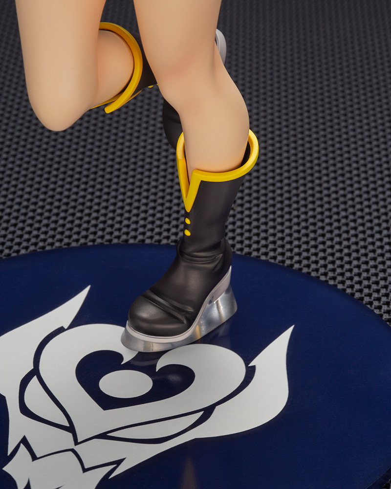 Edens zero Rebecca Bluegarden figura8