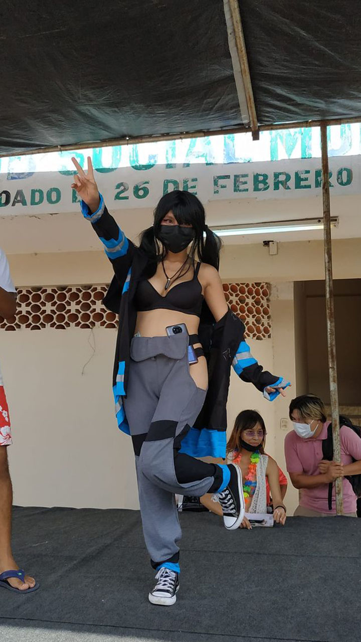 Waifu Cosplay