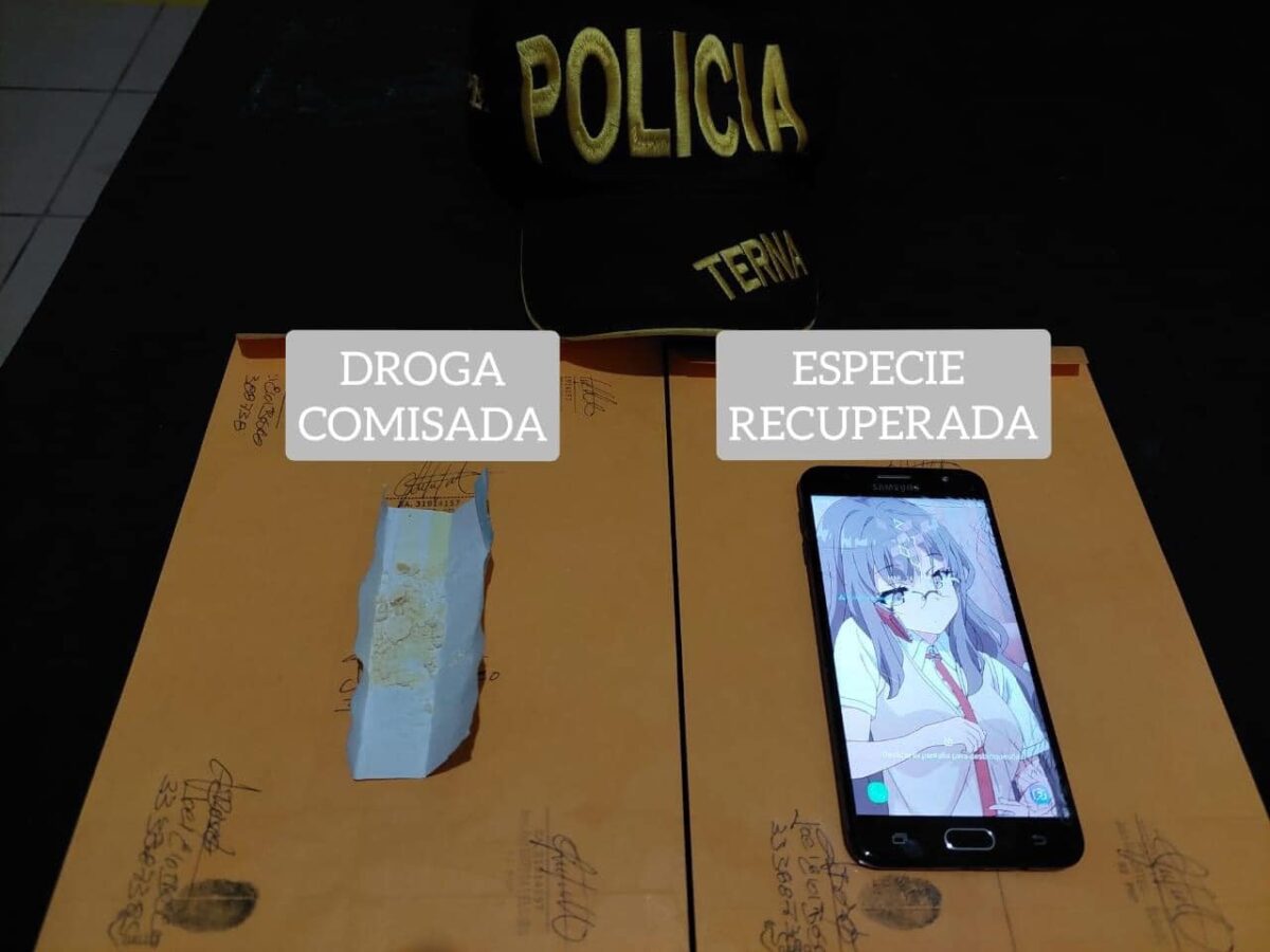 Seishun Buta Yarou: El robo de un smartphone se vuelve viral por un fondo de Futaba