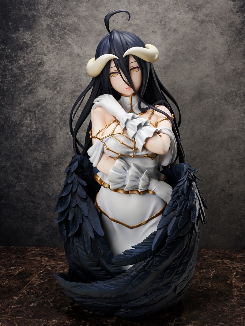 Overlord Albedo nos deleita con una figura de busto de tamaño real