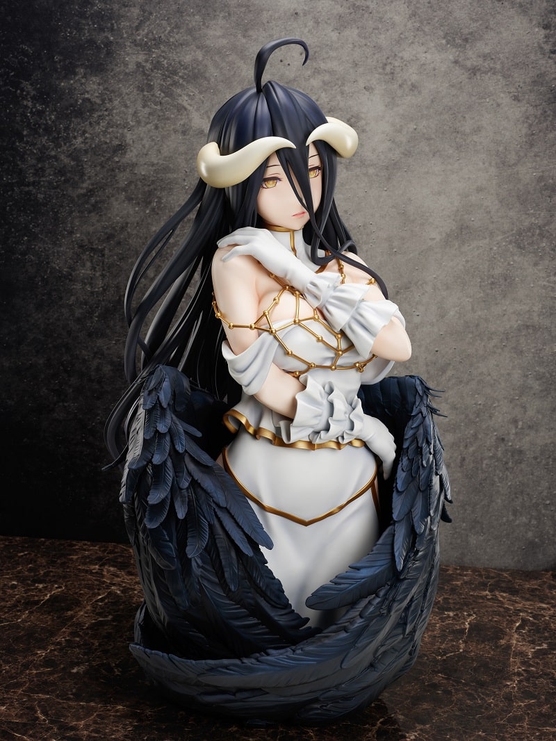 Overlord Albedo nos deleita con una figura de busto de tamaño real