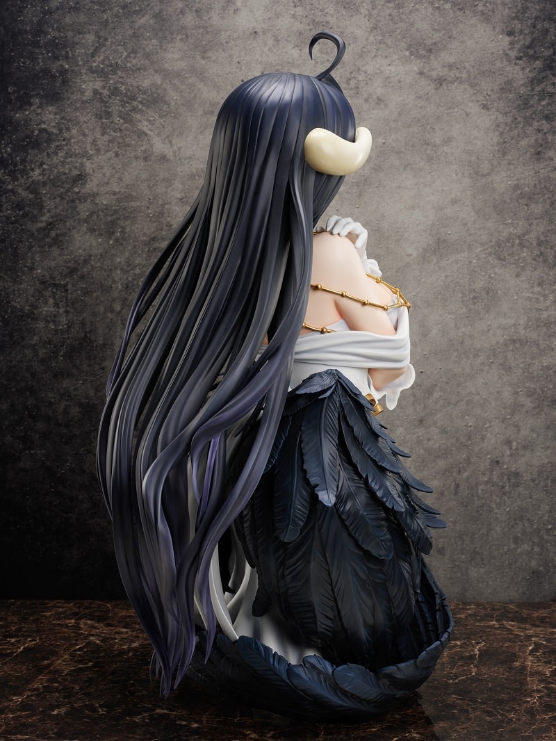 Overlord Albedo nos deleita con una figura de busto de tamaño real