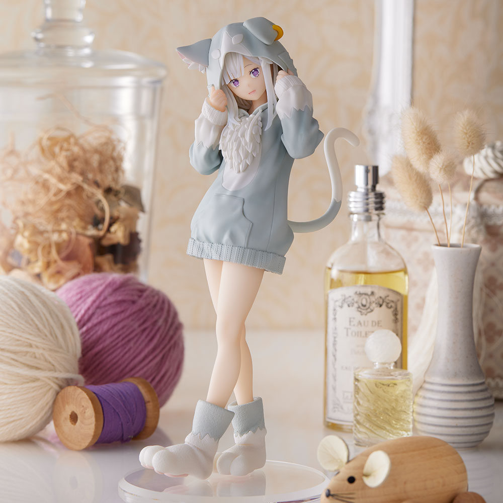 ReZero - Emilia luce una adorable sudadera inspirada en Puck