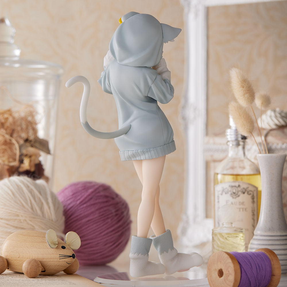 ReZero - Emilia luce una adorable sudadera inspirada en Puck