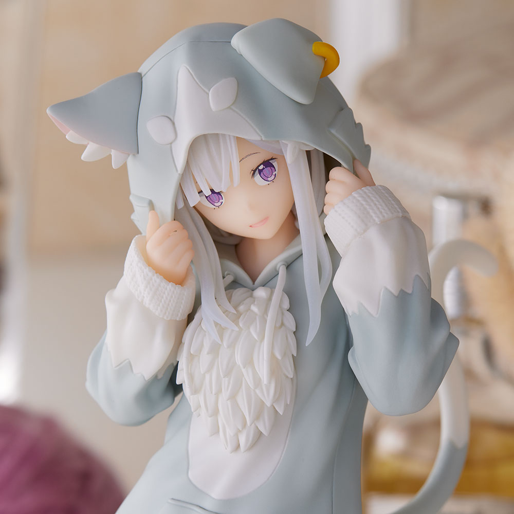 ReZero - Emilia luce una adorable sudadera inspirada en Puck