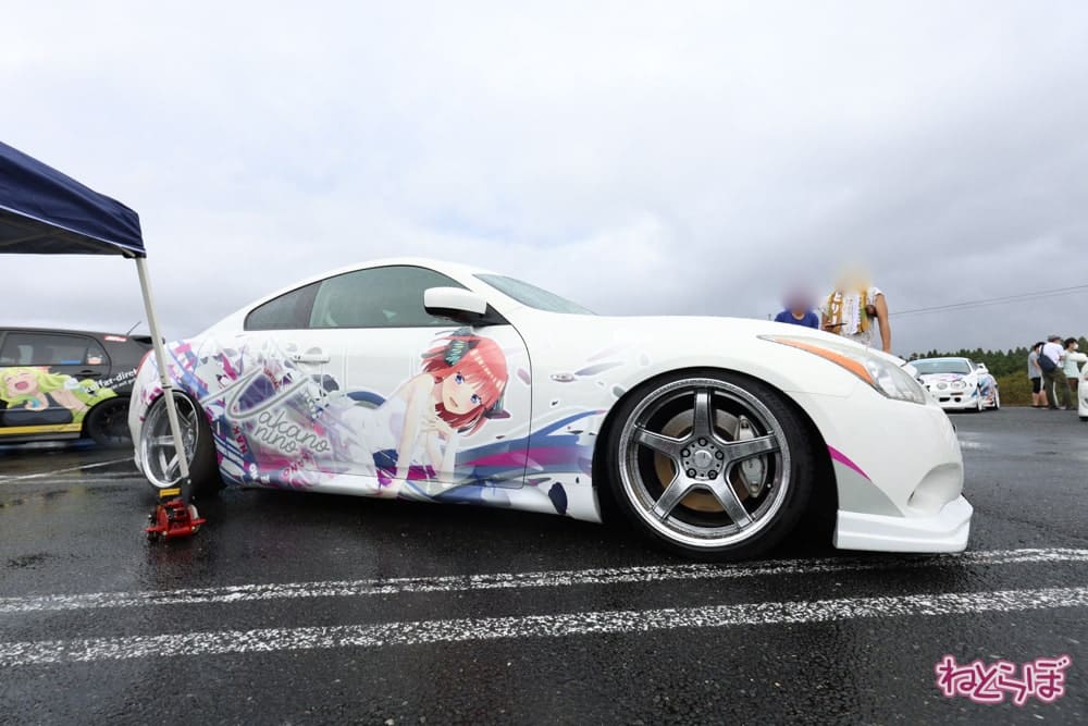 Cientos de automóviles con waifus de anime invaden Japón