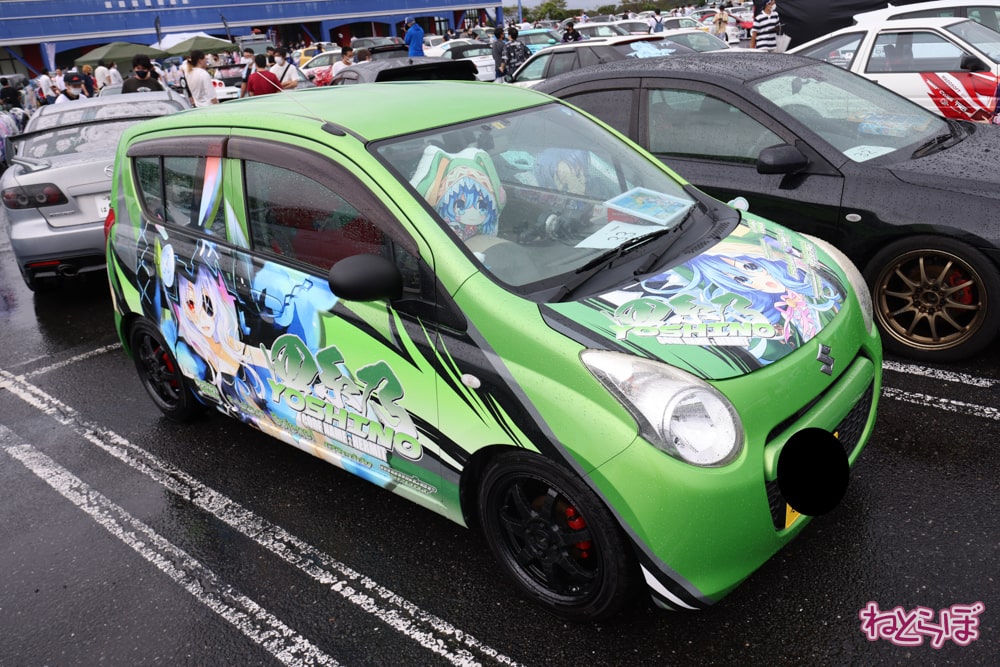 Cientos de automóviles con waifus de anime invaden Japón