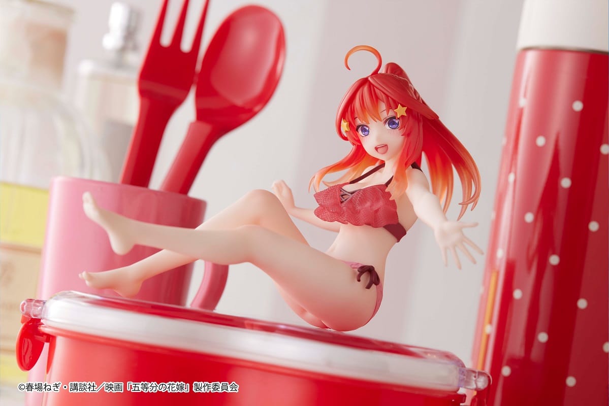 Go Toubun no Hanayome: Itsuki y Yotsuba te dejan sin aliento con figuras en trajes de baño