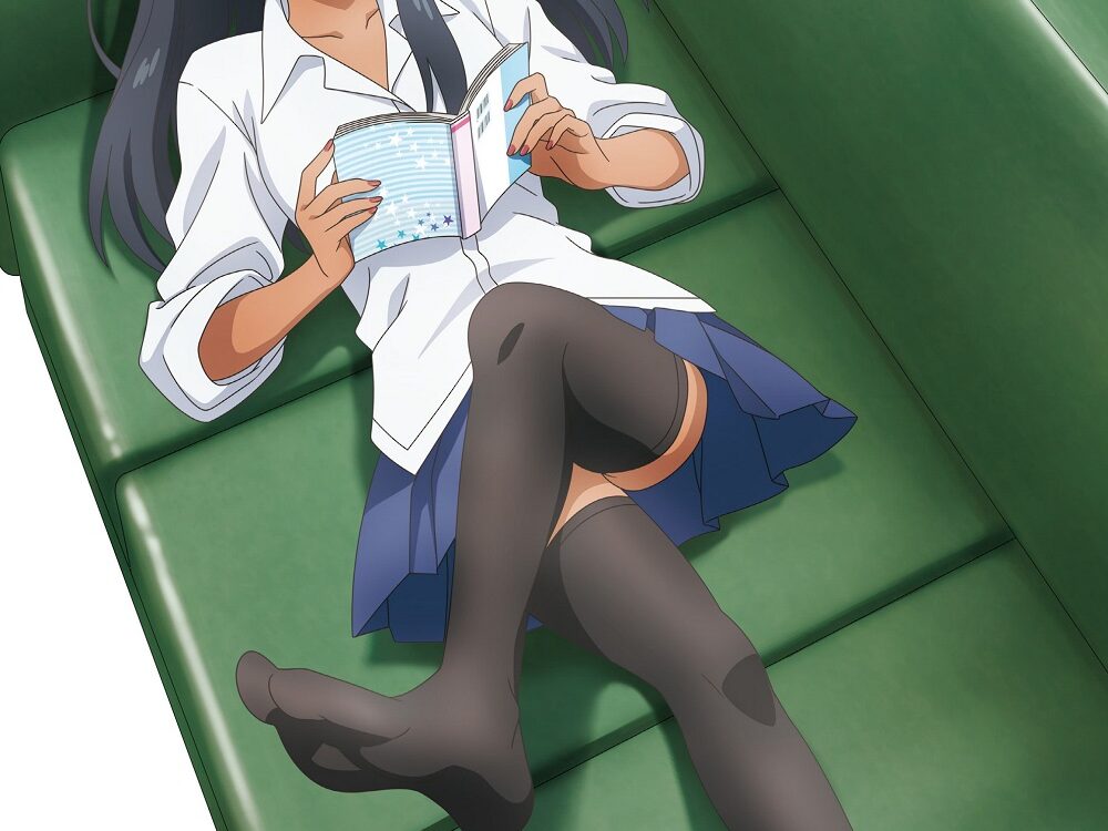 Nagatoro-san deleita antoja a los otakus con sus patas