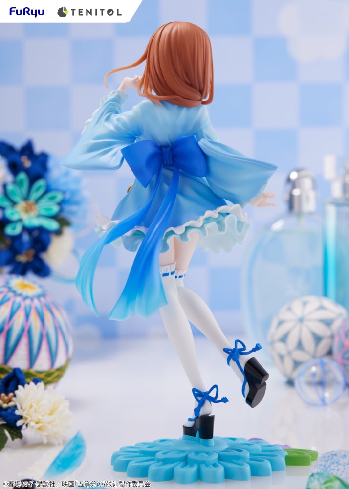 The Quintessential Quintuplets Miku enamora con su Yukata bastante corto