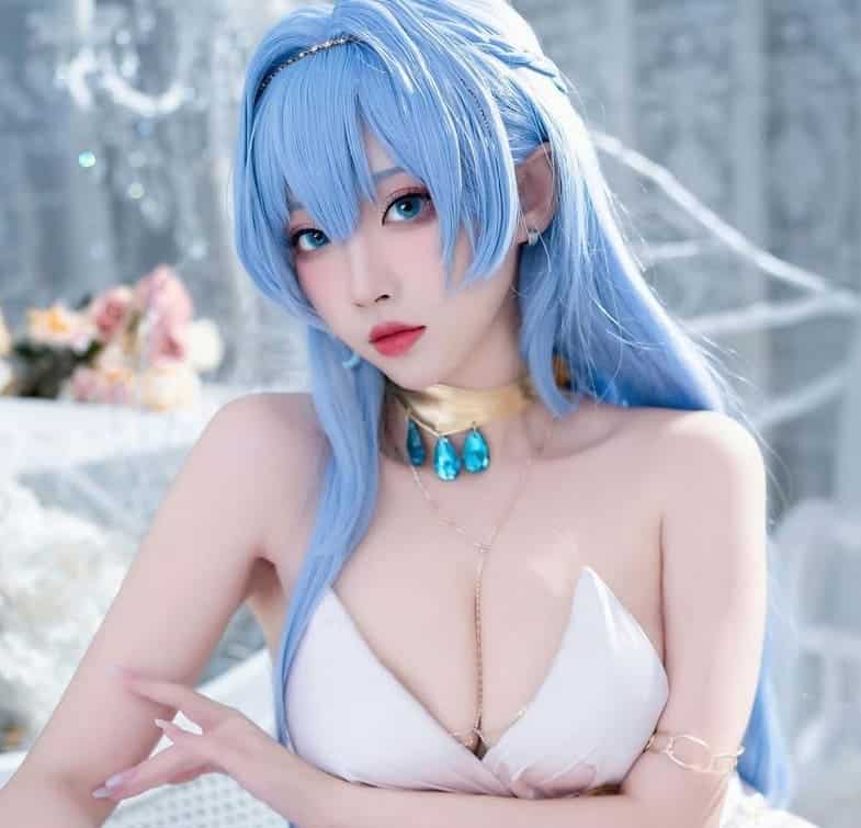 Nikke Goddess of Victory Helm cosplay