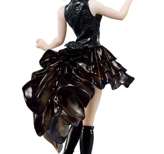 Sinon de Sword Art Online transformada en idol en nueva figura