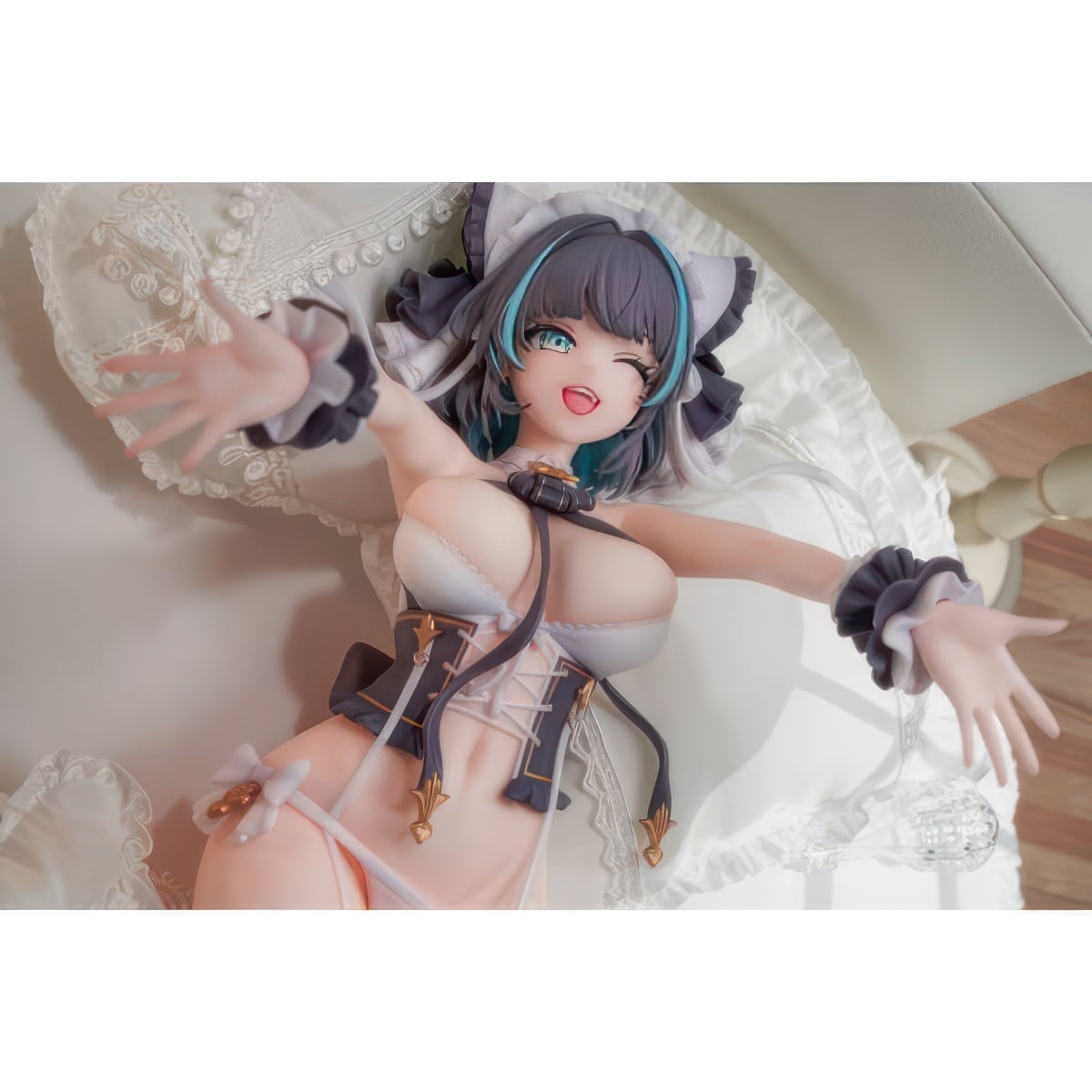 Azur-Lane-Cheshire