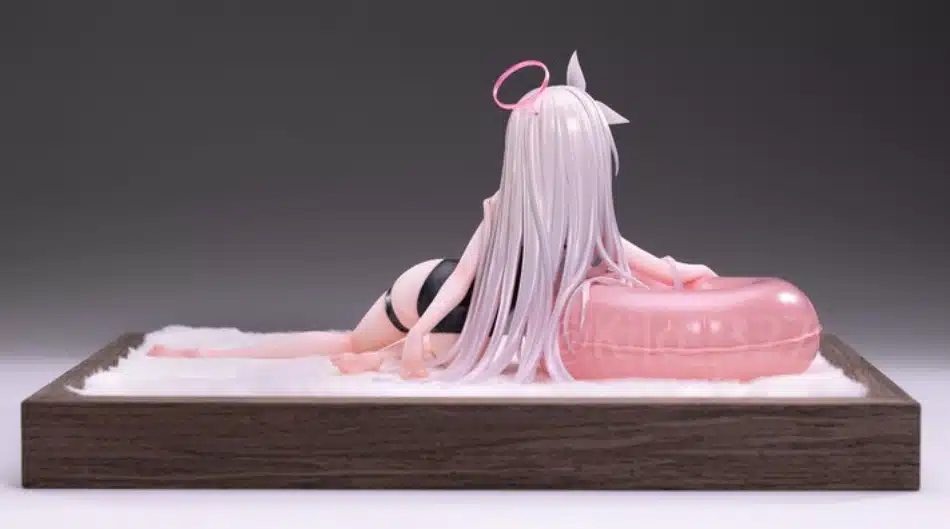 Blue Archive: Plana se viste de bañador en impactante figura