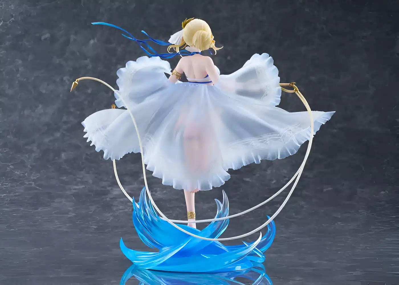 La “waifu” Jeanne d'Arc de Azur Lane presenta hermosa figura