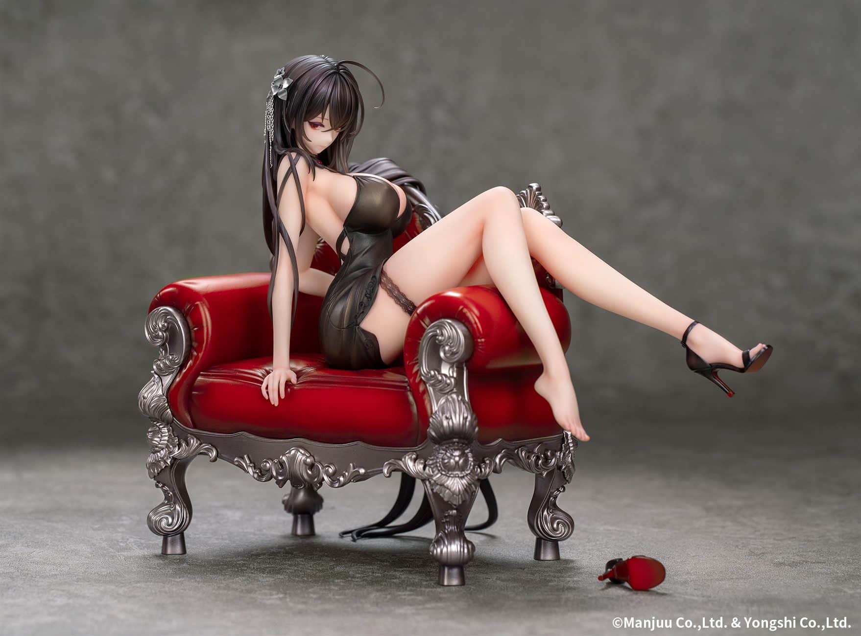 Azur Lane presenta nueva figura de Taihou luciendo un atrevido vestido