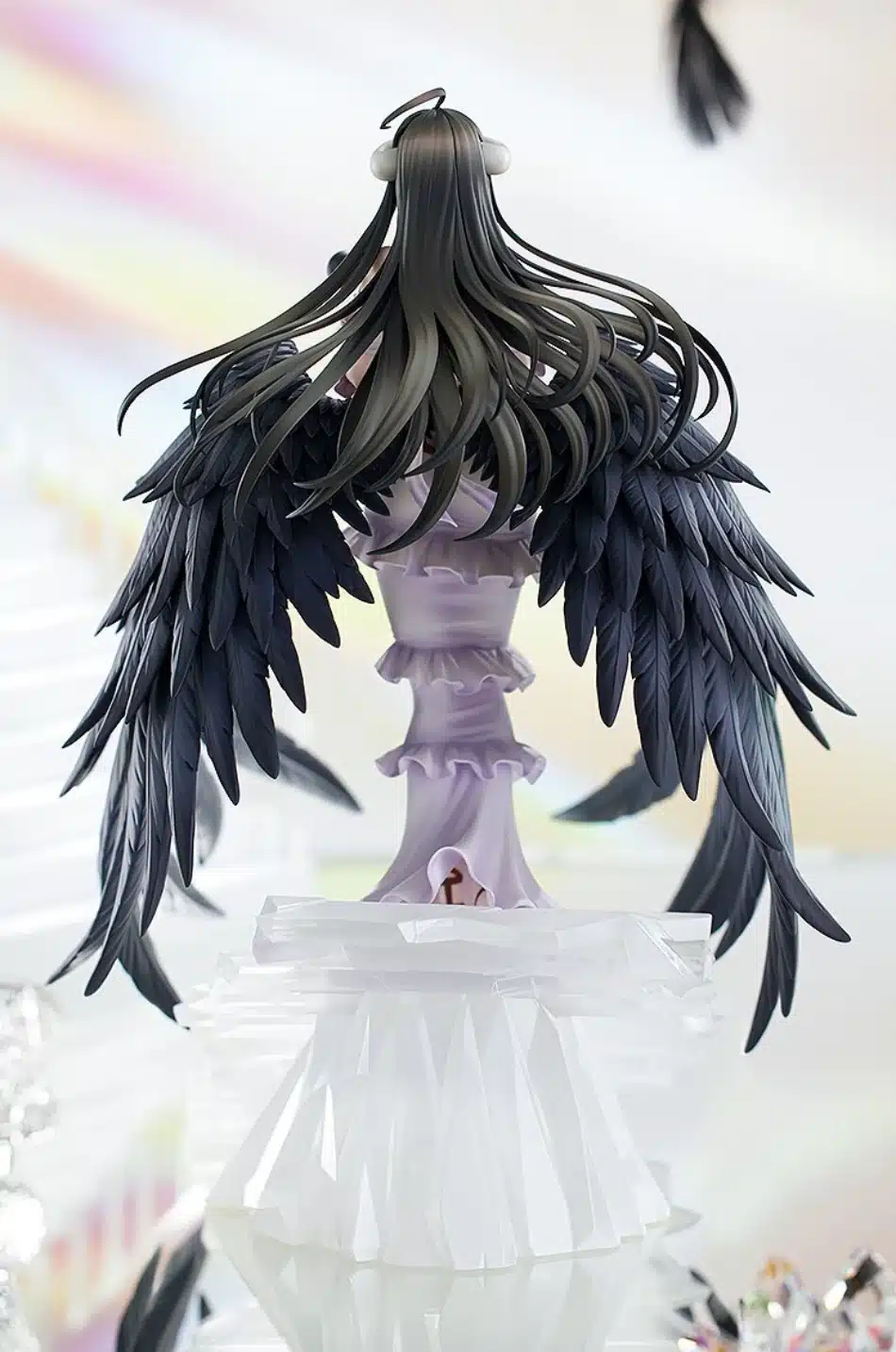 Albedo de Overlord maravilla en una de las figuras más bellas del anime