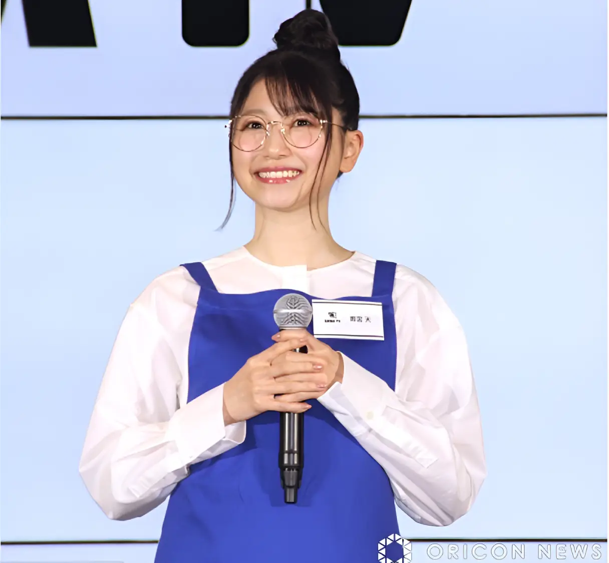 KonoSuba!: Fotos de la seiyuu de Aqua fueron subastadas