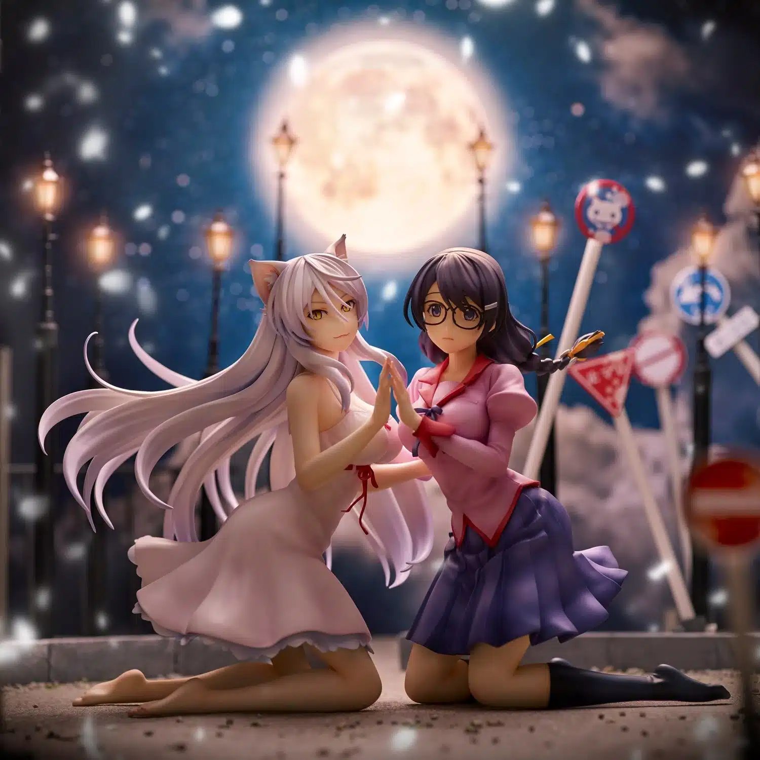 Tsubasa Hanekawa de Monogatari series es recreada en una maravillosa figura doble