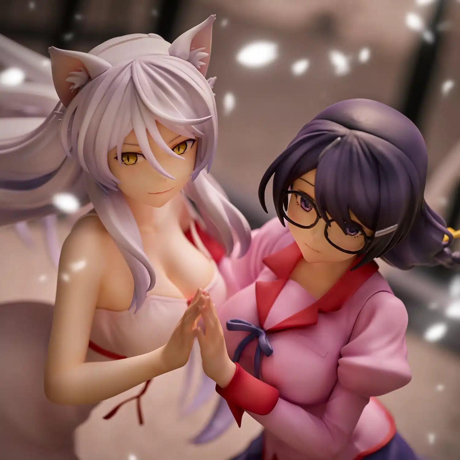 Tsubasa Hanekawa de Monogatari series es recreada en una maravillosa figura doble