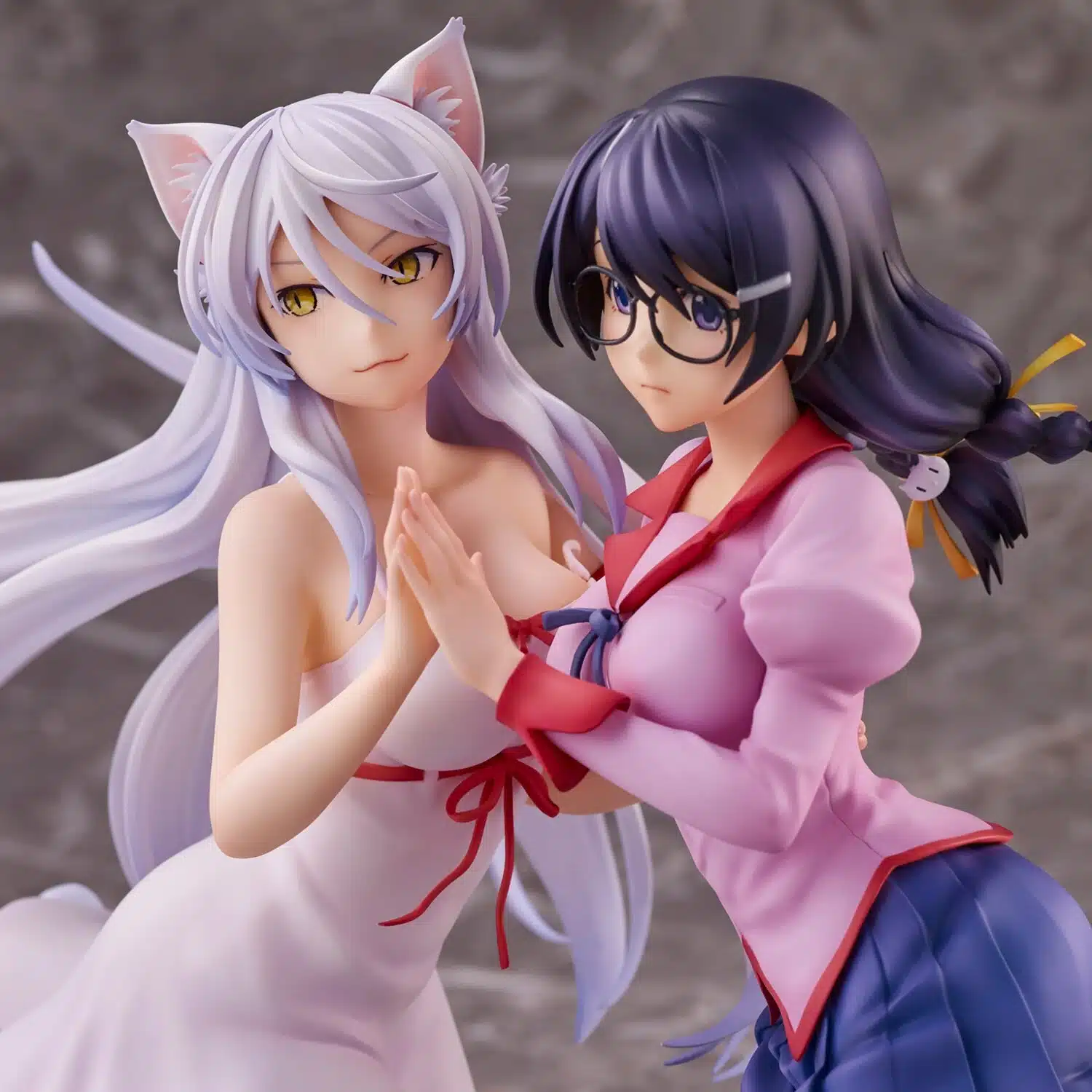 Tsubasa Hanekawa de Monogatari series es recreada en una maravillosa figura doble