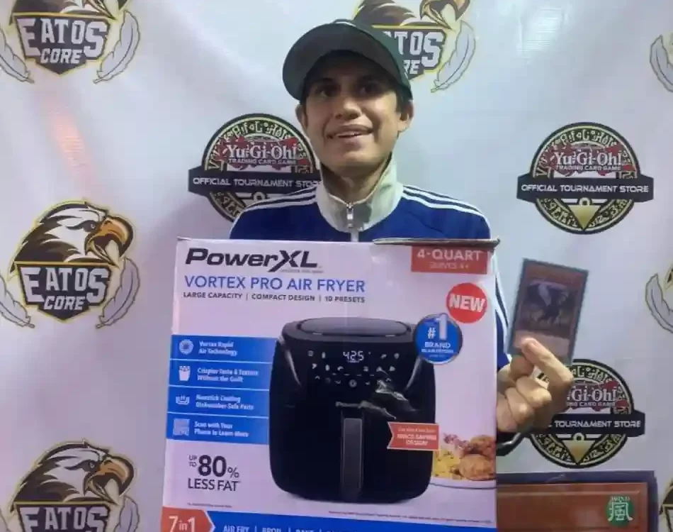 Campeón de Yu-Gi-Oh! se lleva un premio inesperado