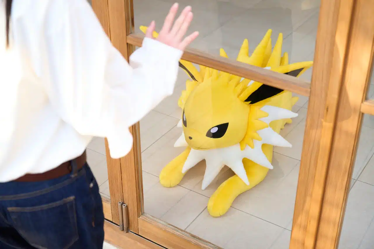 Pokémon lanza a la venta peluches en tamaño real de las evoluciones de Eevee