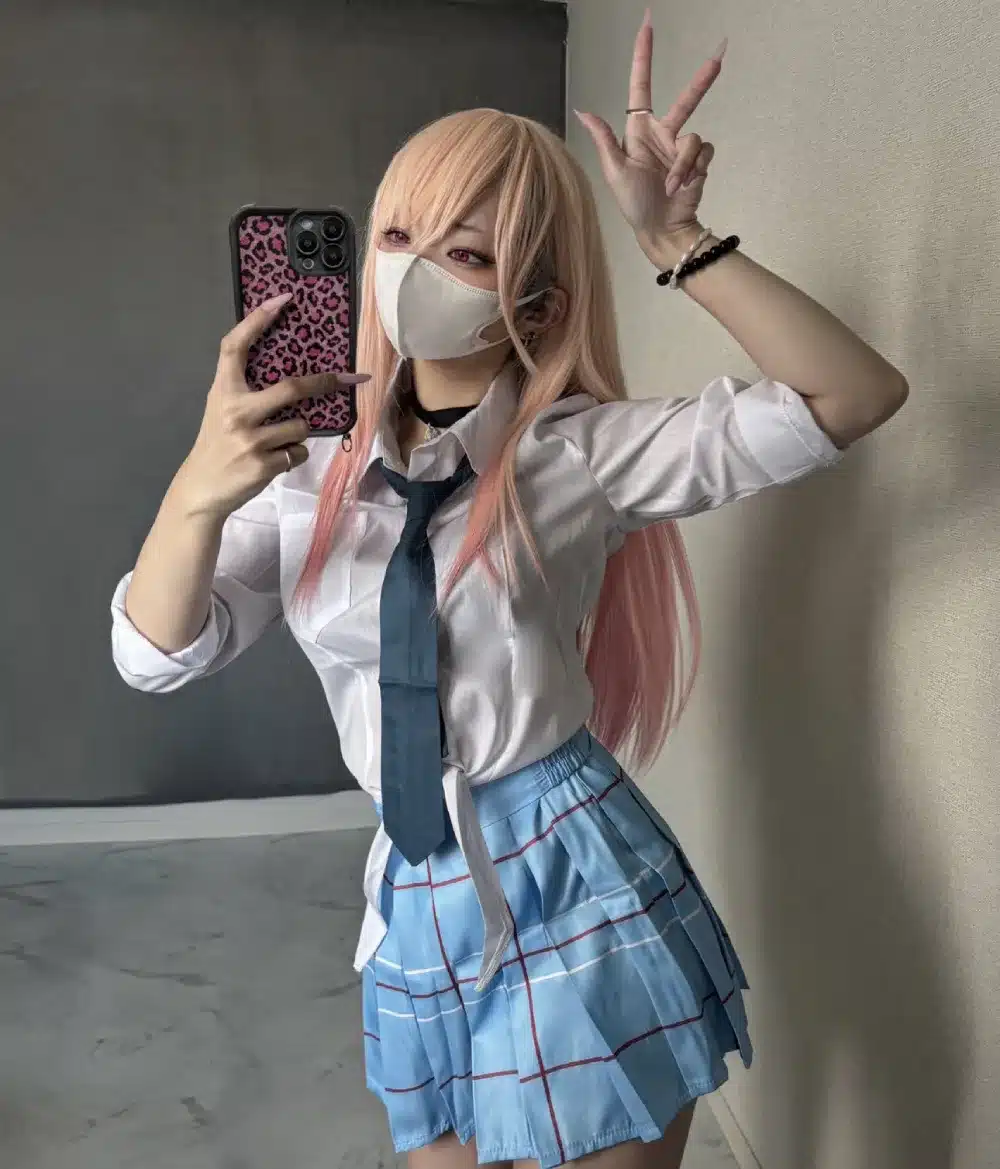 La cosplayer japonesa Hana revela que es madre e internet quiere ser padrastro