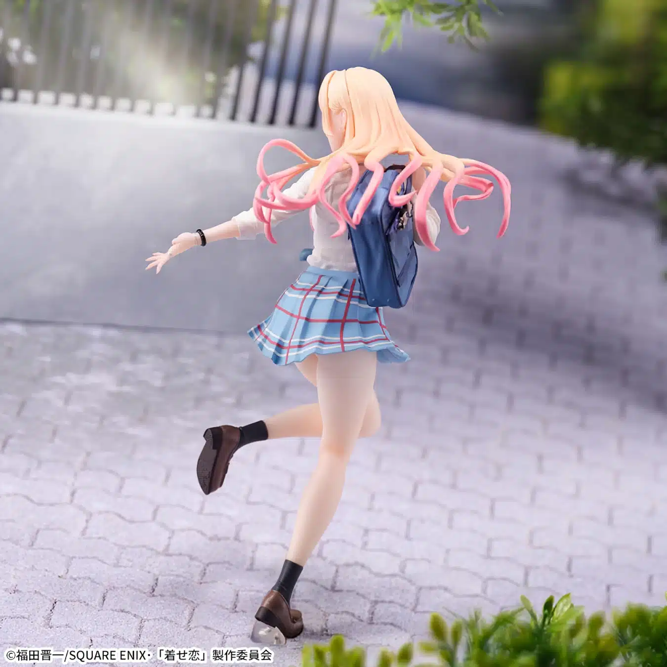 Marin Kitagawa SEGA PLAZA figure side view
