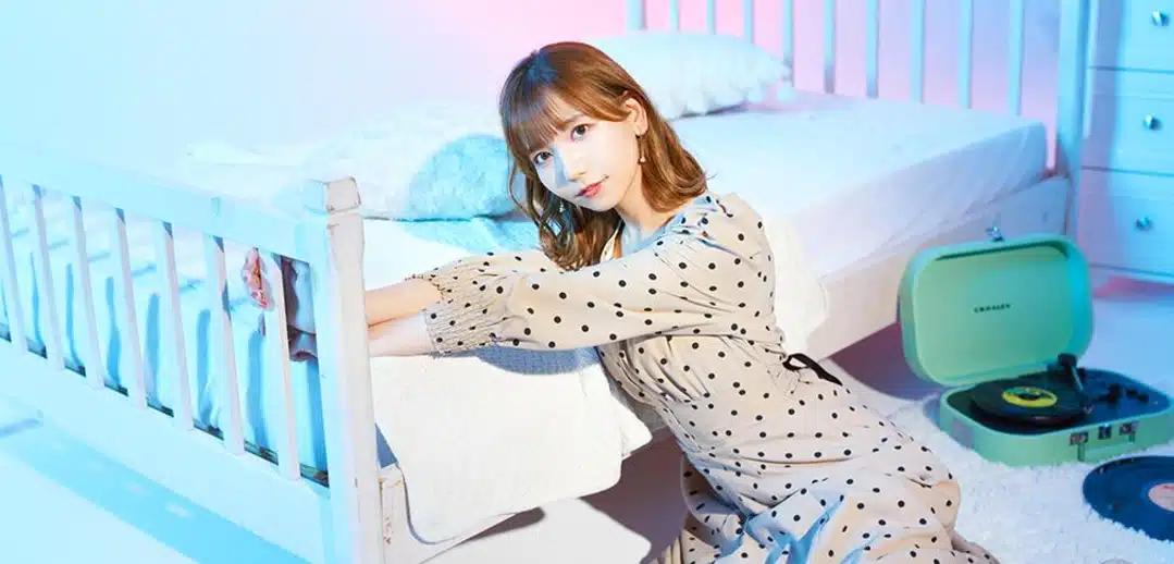 La seiyuu Azumi Waki pausa actividades para cuidar a su hija de enfermedad cardíaca 