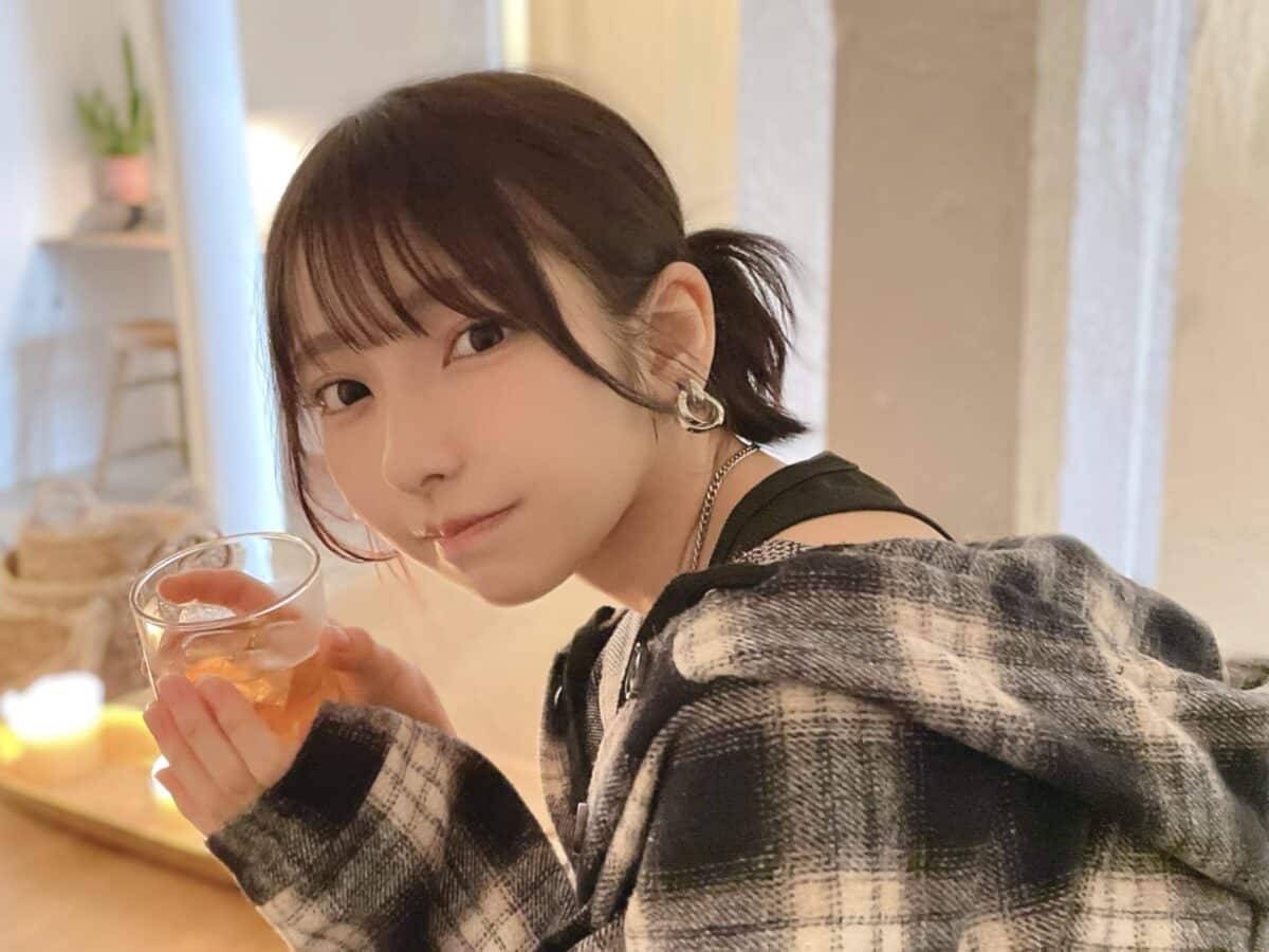 Toomi in rural setting, smiling