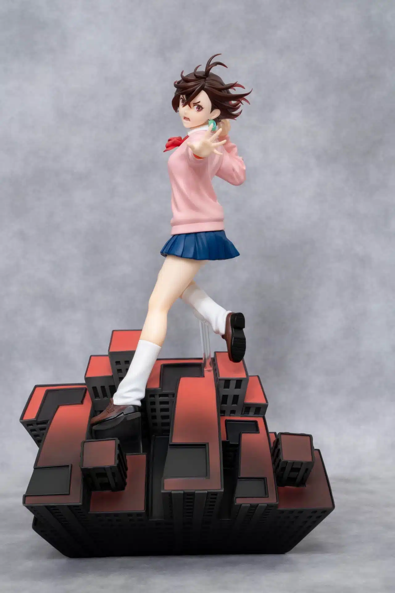 Momo Ayase de Dandadan cobra vida con una nueva figura de colección