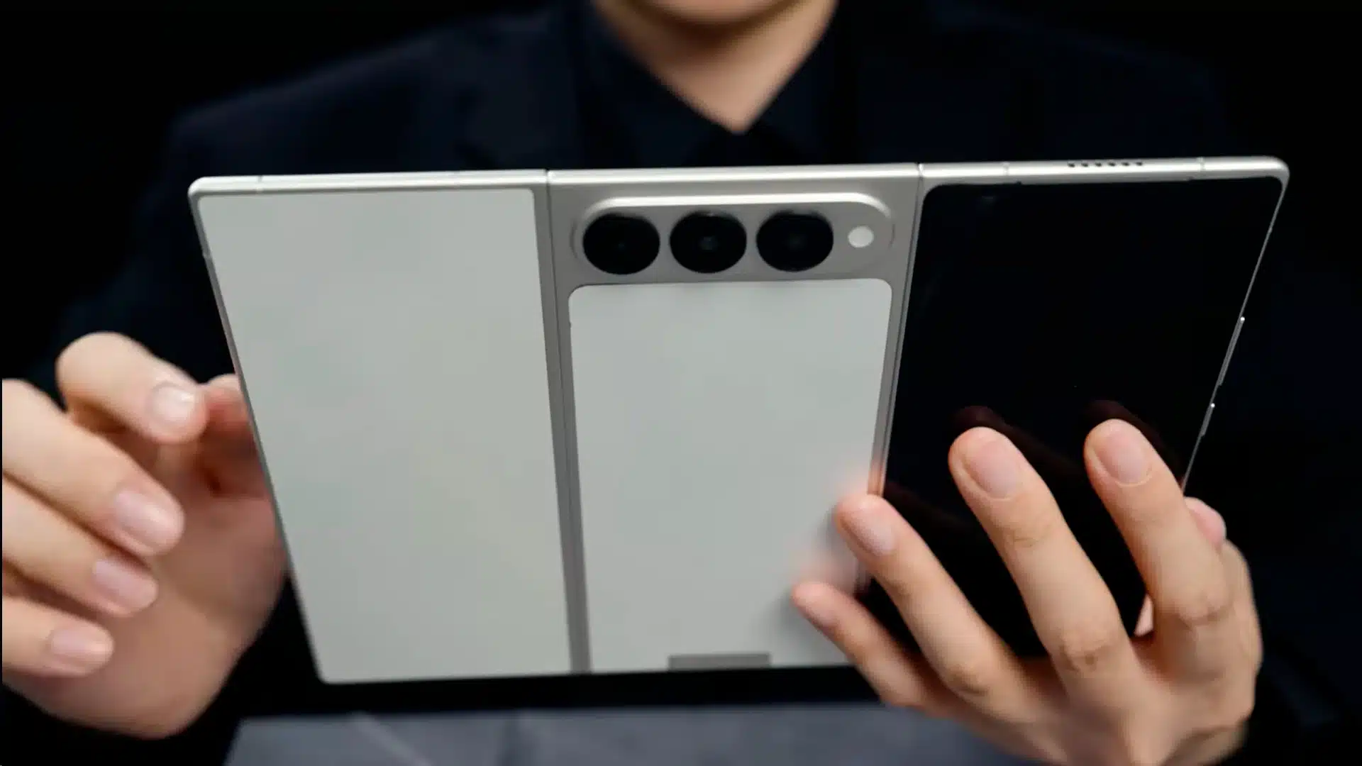 TECNO presenta el PHANTOM Ultimate G Fold Concept