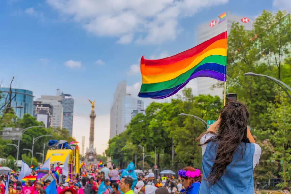 Pride CDMX 2025 dos equis