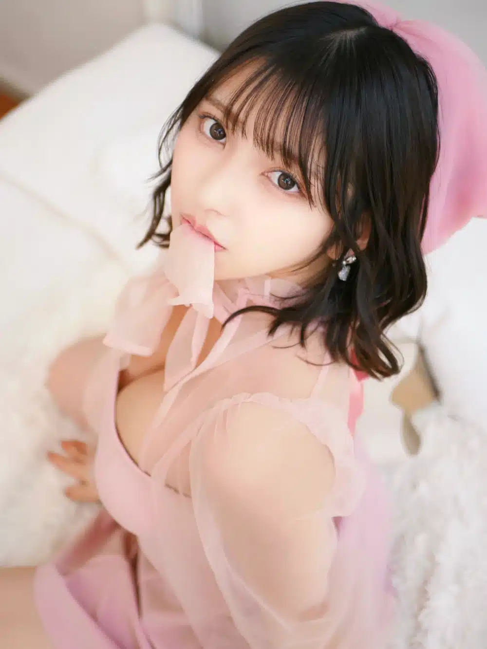 Toomi in idol costume