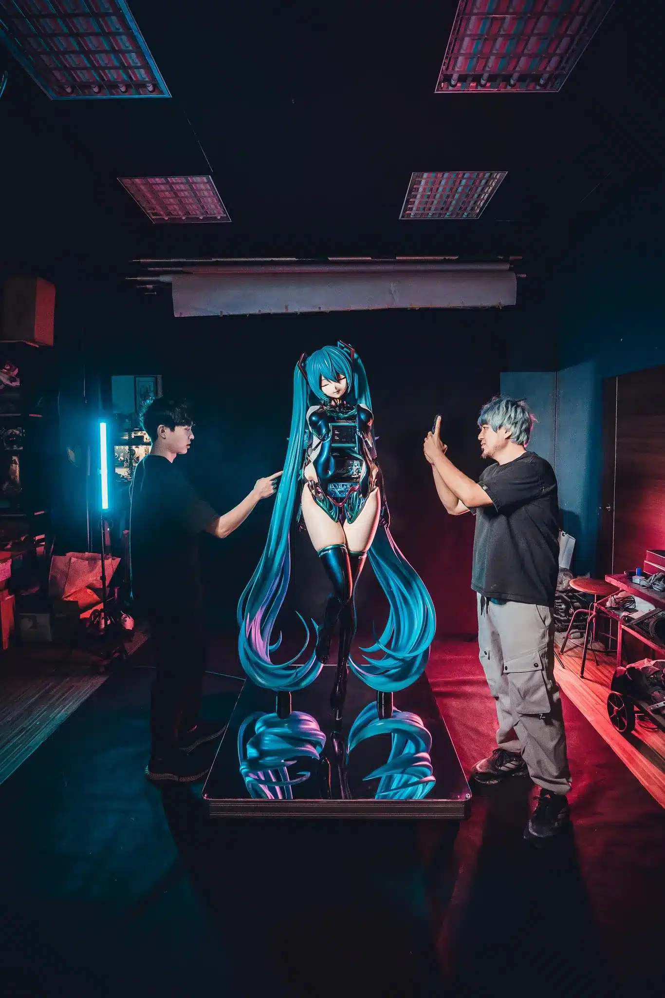 El PC más asombroso: Hatsune Miku se convierte en hardware de alto rendimiento en esta obra viral
