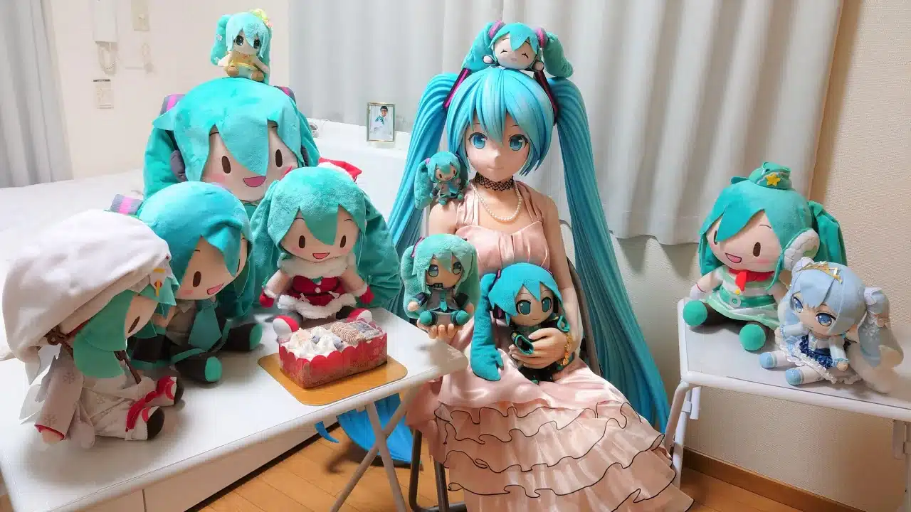 Se casó con Hatsune Miku, pero perdió a su esposa cuando apagaron el servidor