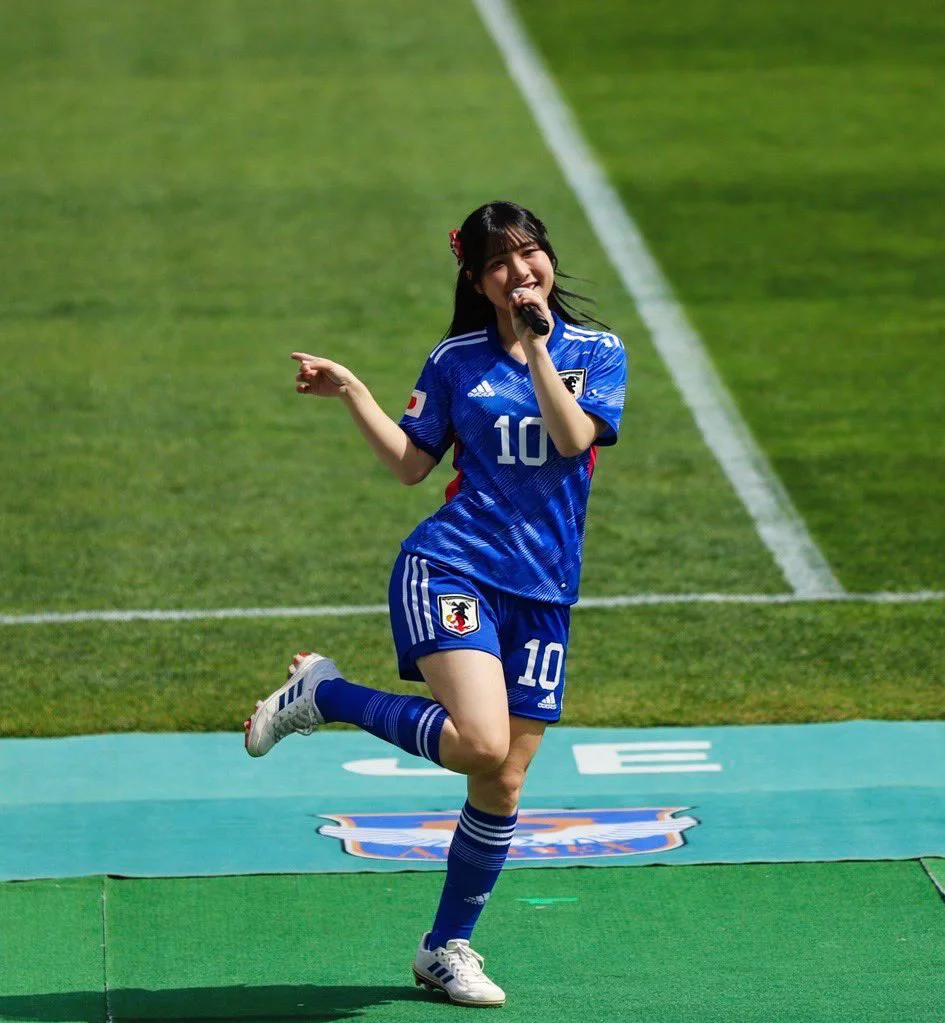 The most wanted Japanese of the 2026 World Cup: Yua Takashima posed in the uniform of Japan and no one can stop seeing her