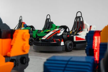 LEGO y Fórmula 1 regresan con 22 miniautos manejables en el Gran Premio de Gran Bretaña 2026